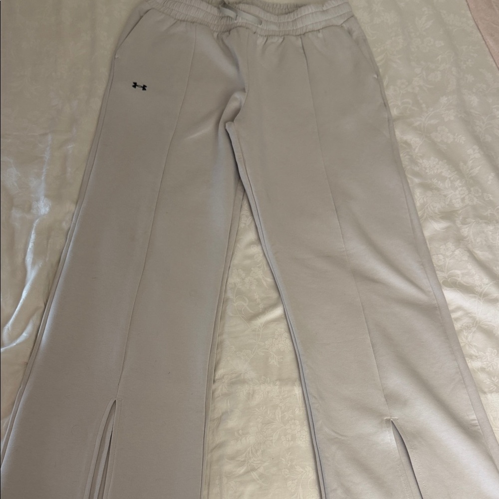 Under Armour women's Light Gray/Bone wide leg sweatpants sz L